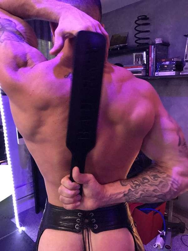 Muscle Pup Training. Woof! BAD BOY Paddle! @carloslindo (onl..