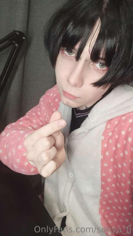 omg I can't wait that damn wig... hope it'll arrive soon:(