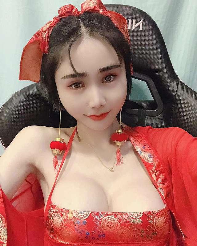 valentine8_official image #0