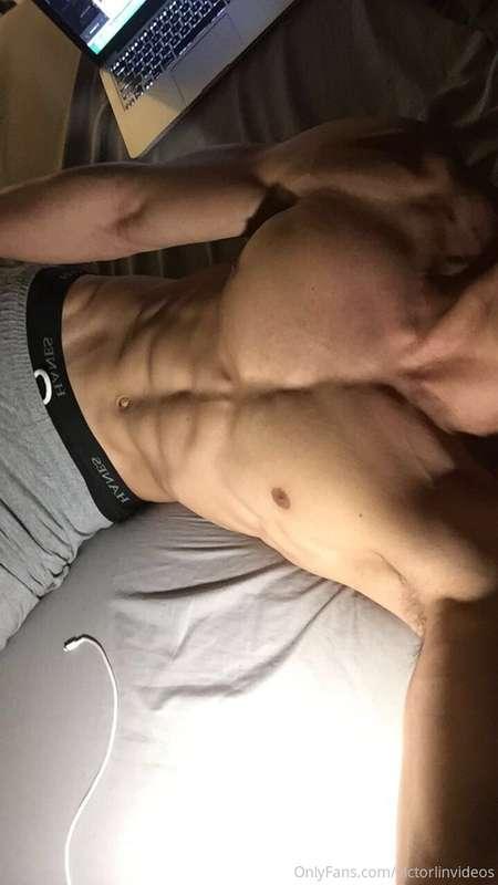 gettin back in the gym feels good:)