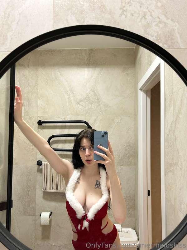 Merry Christmas, my dears😍