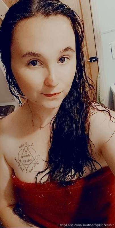 Fresh and clean. Right outta the shower. Only if you could c..