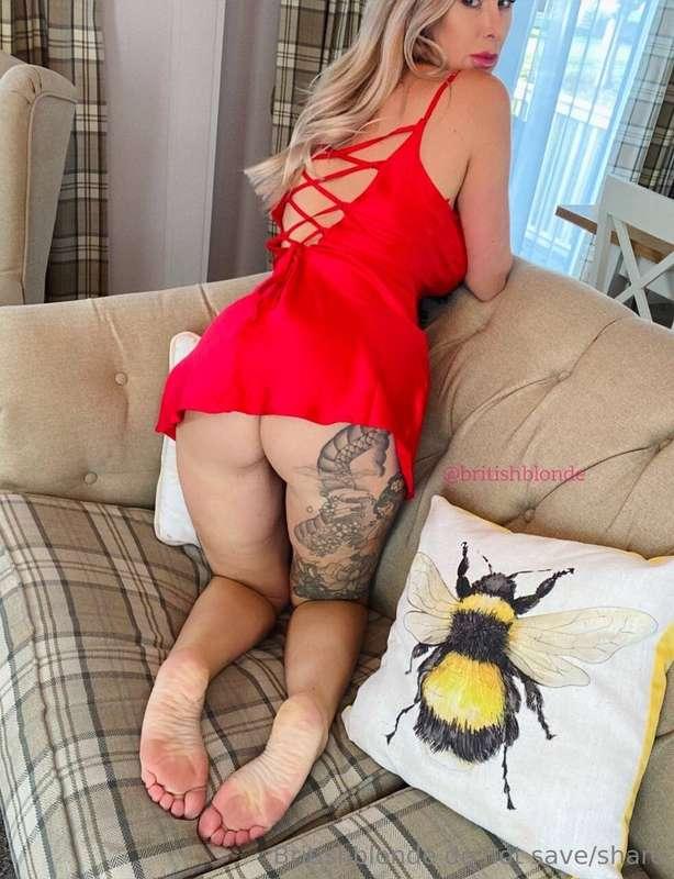 Keep the lingerie on or should I get naked?💭👀😜
