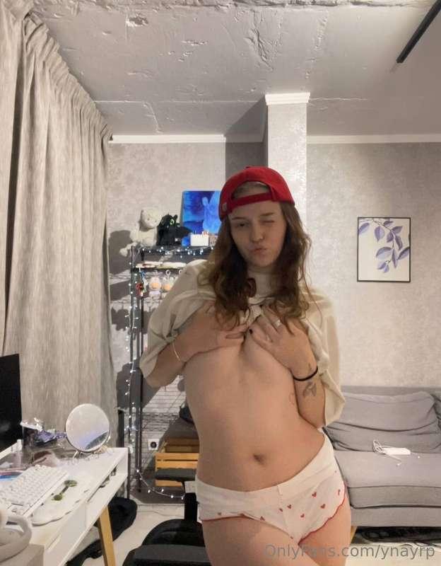Hmmm, feeling kinda lonely here. Wanna get freaky with me a ..