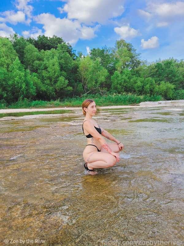 💦Zoe in the River 💦