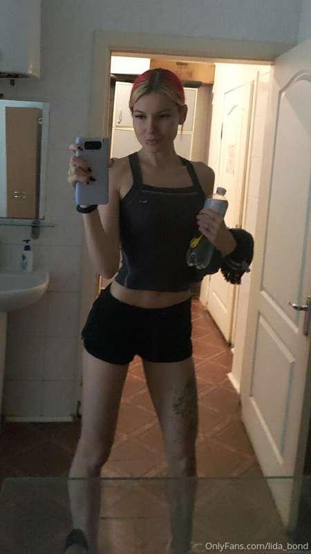 My week started with an upper body workout ☺️
And how did yo..