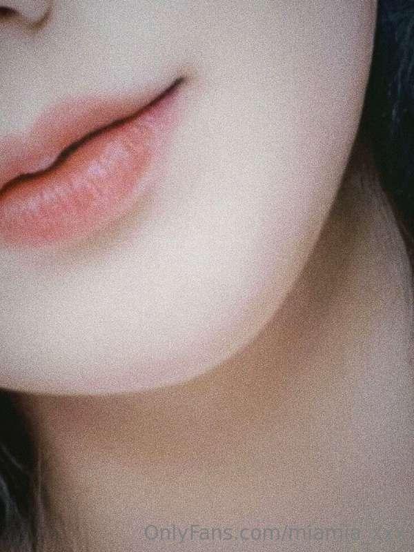 🫦