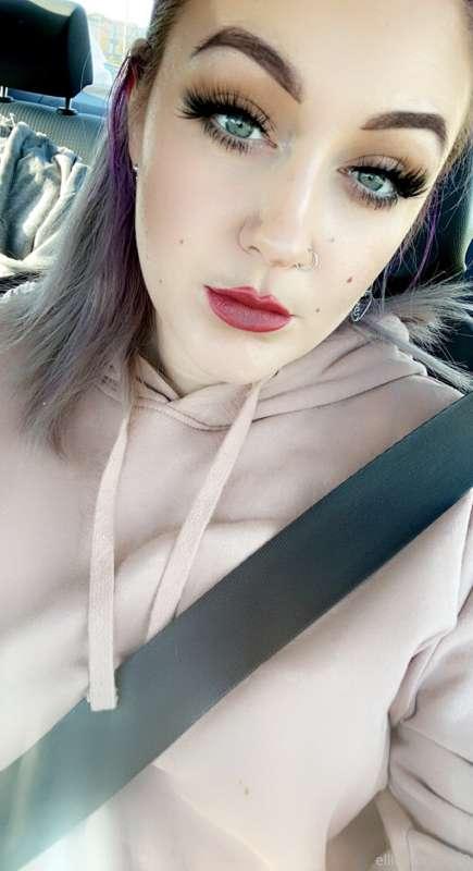 ellie_monroe69 image #5