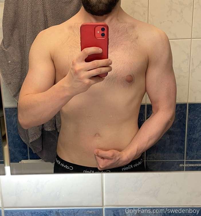 💪🏼👅