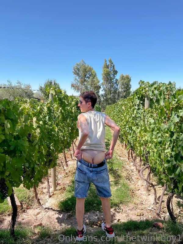 Wild and hot 🍑