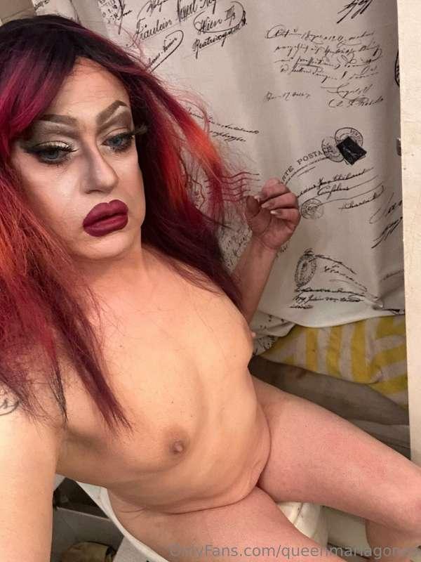 Wanna Champagne Shower?
