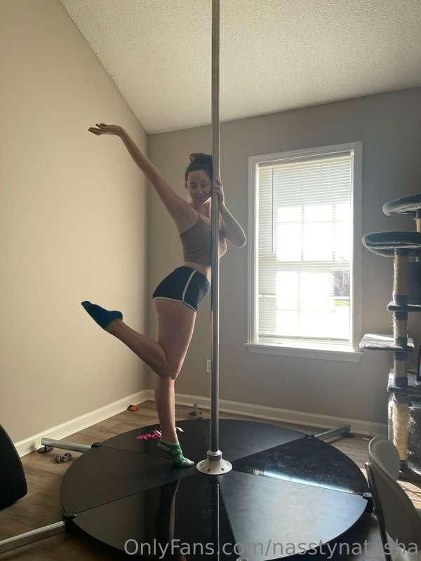 I've been sick but I finally got my pole up for filming ;)) ..