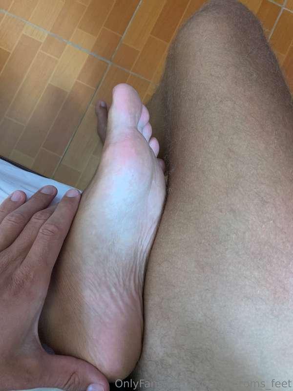 My pale soles wanting to be worshiped, who can do it?