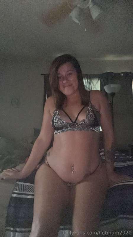 Yall go subscribe to my girls page! She's a sexy blue collar..