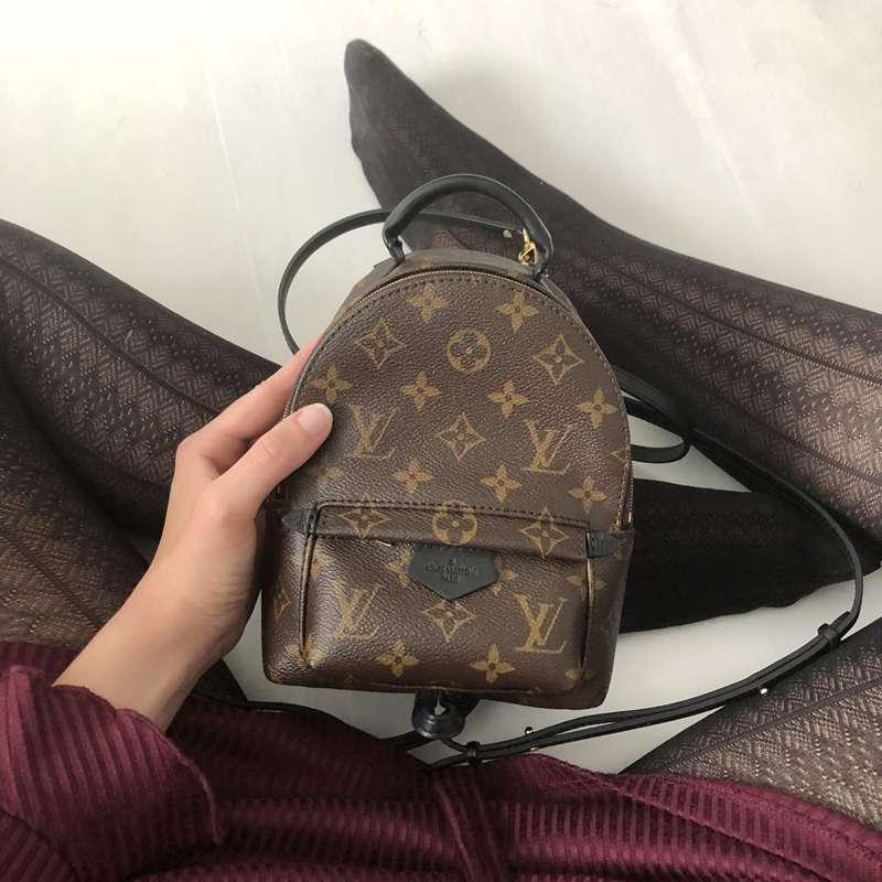 Today’s bag and tights 😊💼
