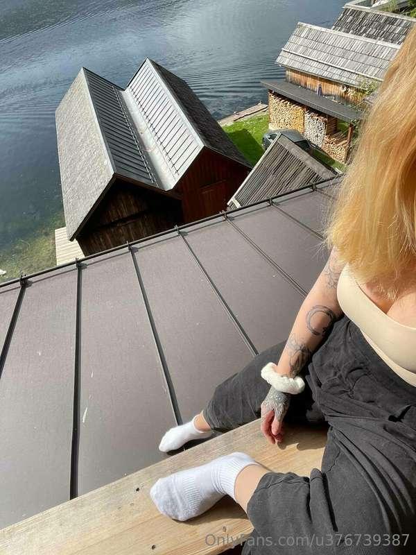 Many people have a fear of heights, but I can’t understand i..