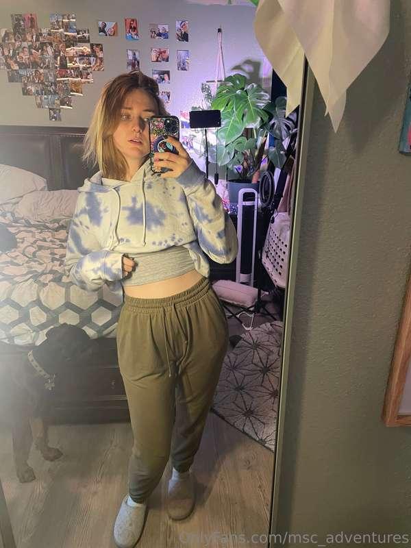 I have the song “slow down” by laufey stuck in my head today..