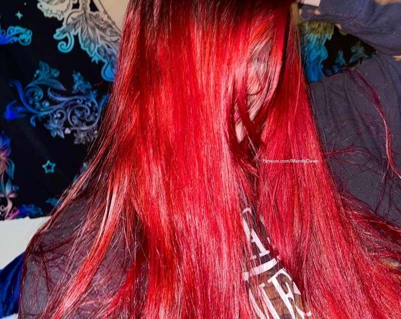 New hair! What do we think? Also my pretty blue eyes! 😛