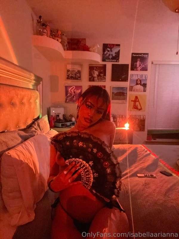 isabellaarianna image #1