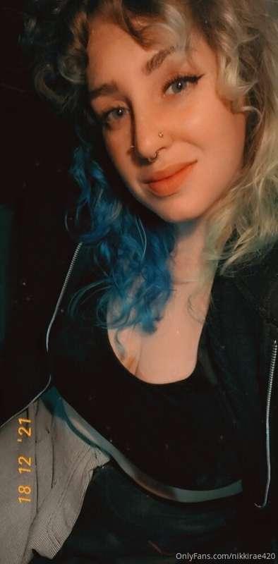 It's Submissive Saturday! Send me your requests!!! Also, tip..