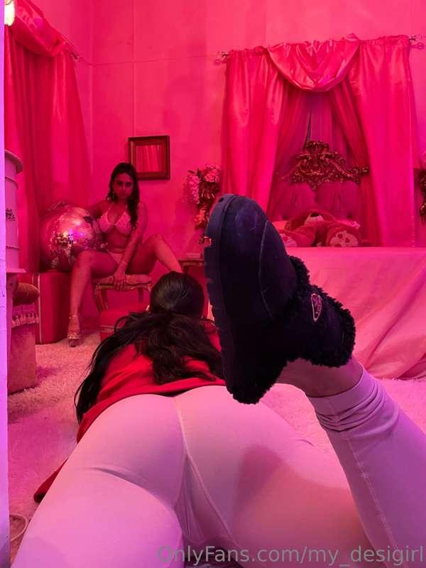 my ass photographing @therealmeghnaa