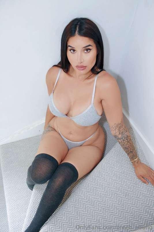 Imagine dripping spunk all over me 