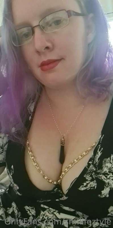 Does this seem appropriate for a lunch date.