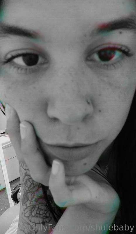 Eternal love to my freckles 🍒
Do you like them?