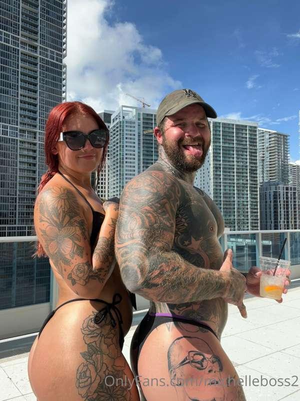 GUESS WHO IS COMING TO MIAMI WITH US THURSDAY 
YEP THE SEXY ..