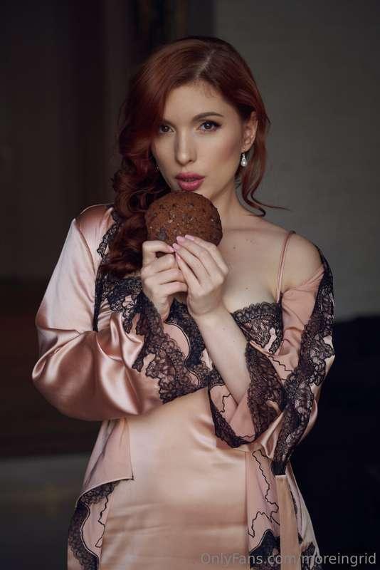 I bite 😈 but only if you ask nicely
