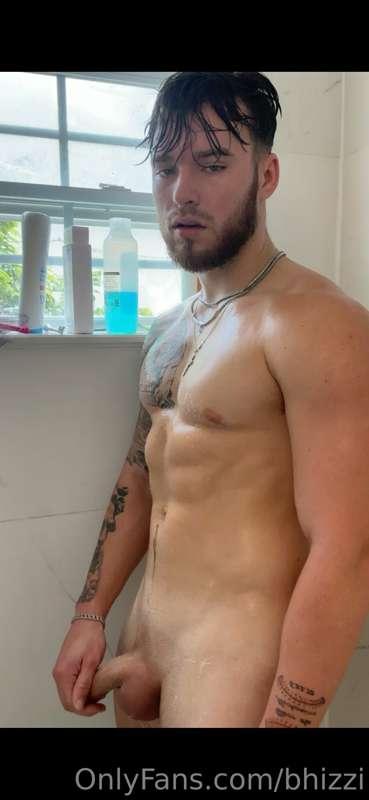 Shower time 🧼🚿
Check your dm💦cheapest video I’ve ever done🔥