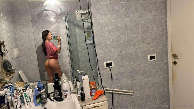 Horny & bored pop up to talk x😋💦