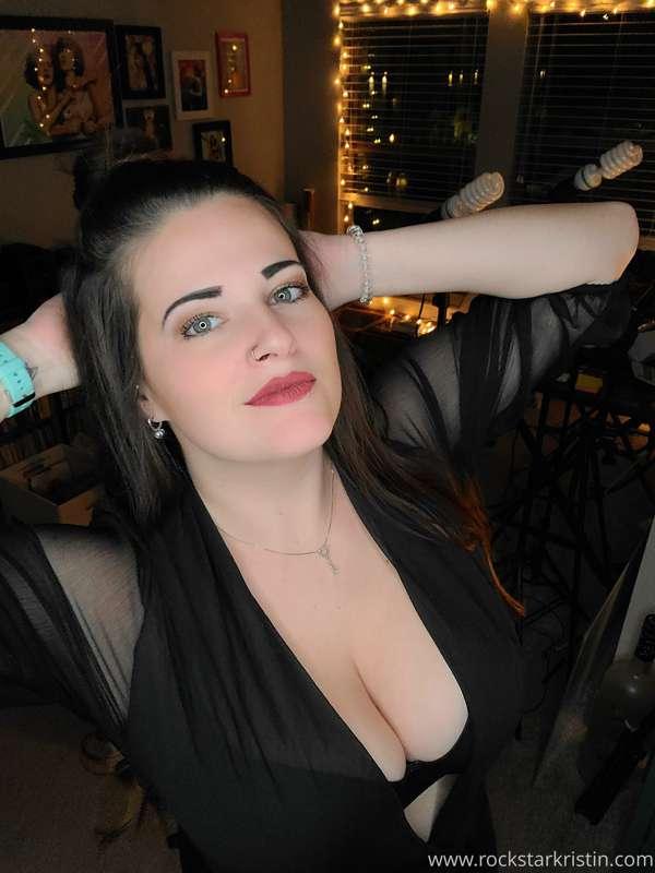 I went out for the first time in weeks last night. Feeling g..