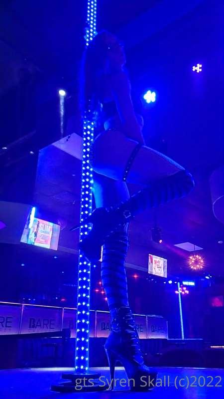 ***Monday Madness - POV - Butt - Pole Dancing - No Text***
*..