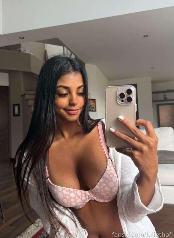 juliethofl image #2