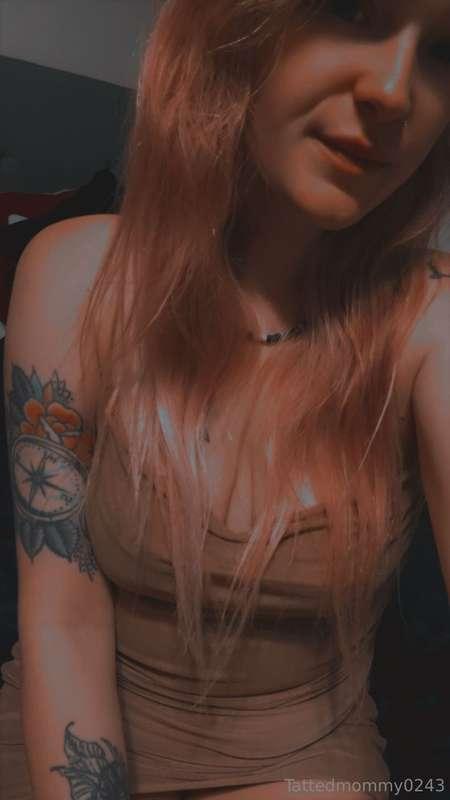 🥵😘 In bed just some photos