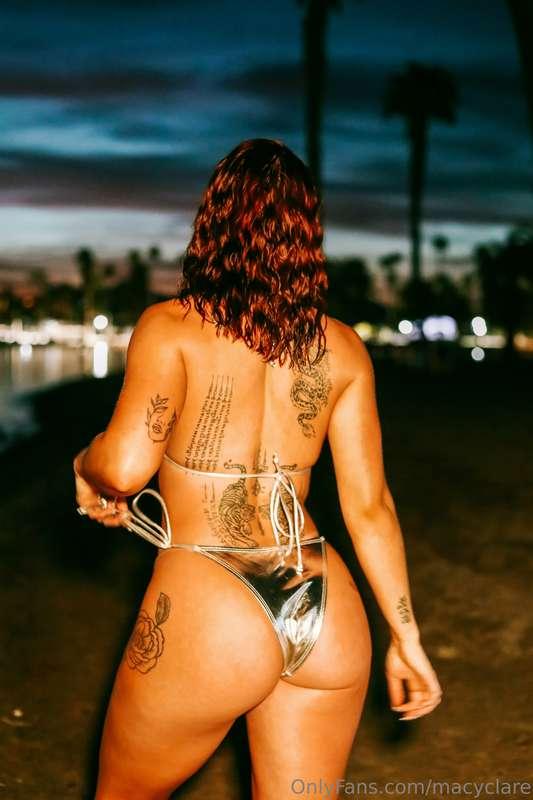 My back may be turned, but I know where you are looking 😏