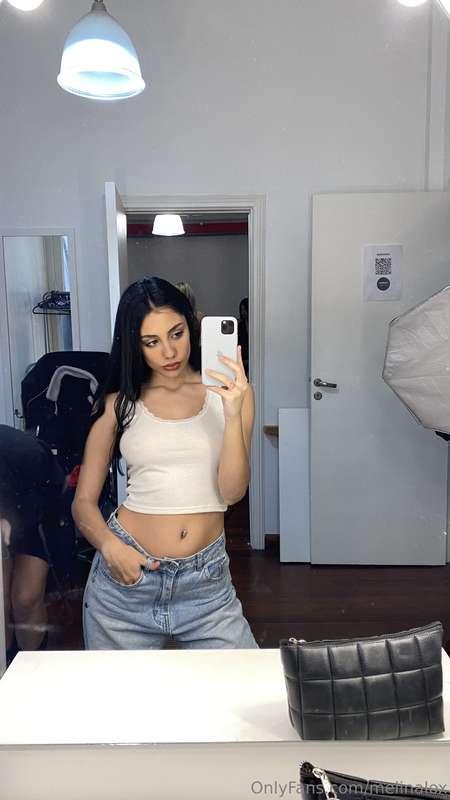 I'm shooting some new stuffs 🙈 OMG these one are going to be..