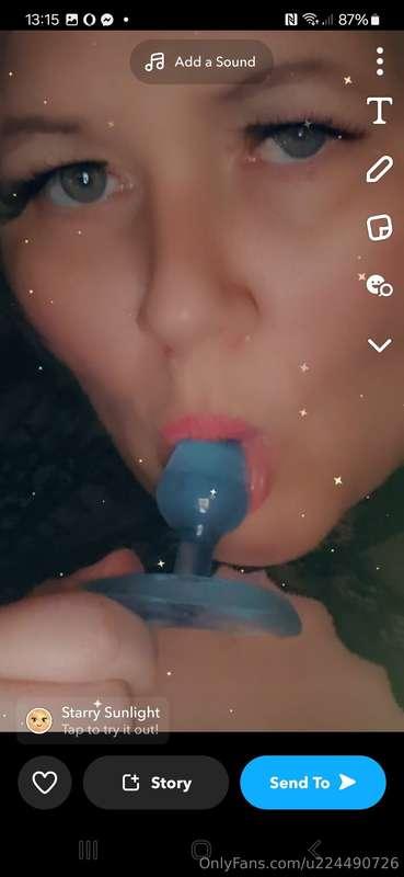 I'm available for sexting tonight baby. Just pop me a messag..