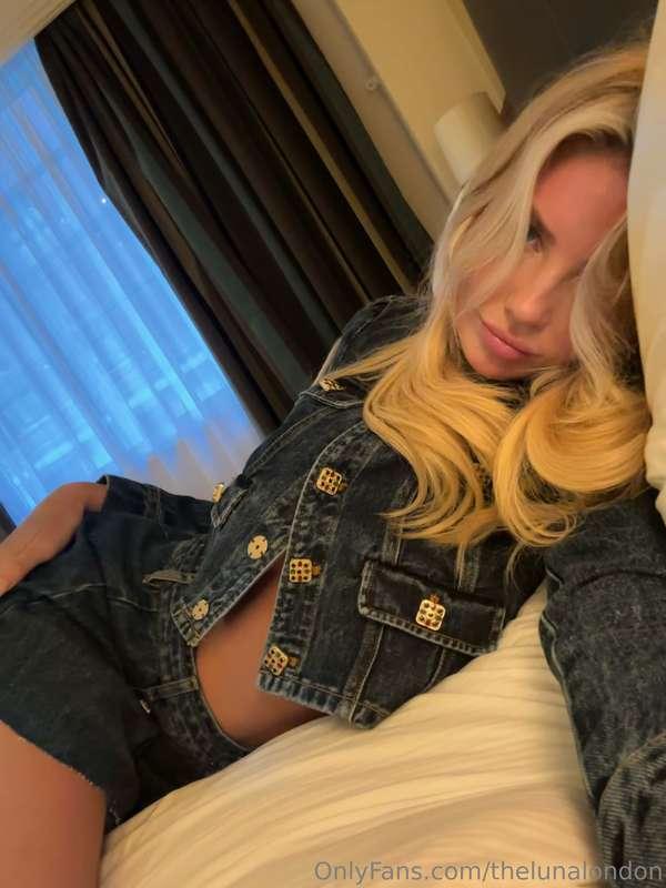 Waiting for you 🥵
