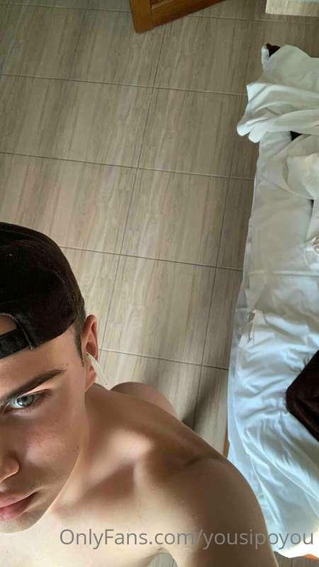 Do you want to slap me👋🍑