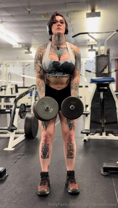 *SFW WORKOUT! - Leg Day AGAIN?!* Tips are appreciated! Thank..