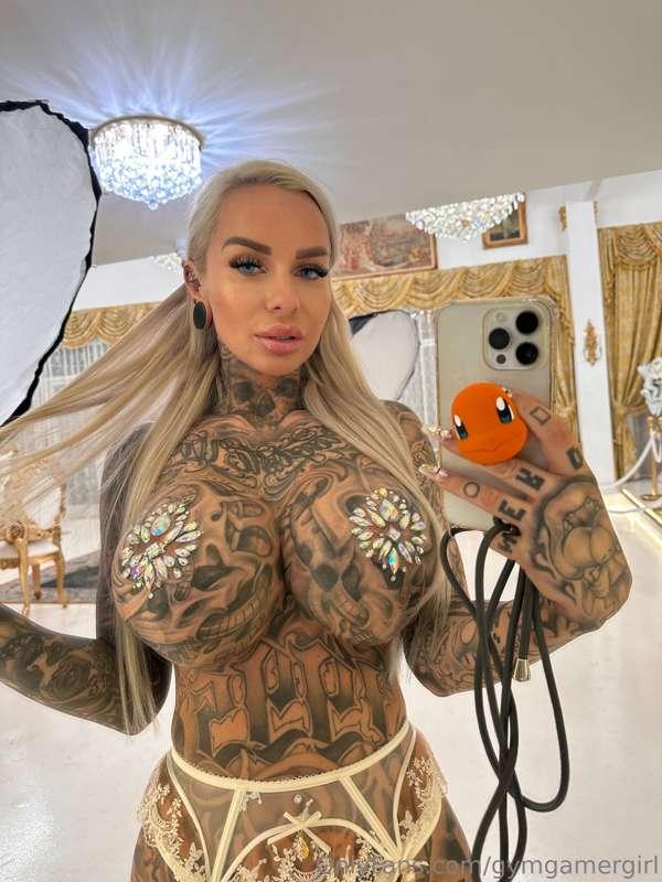 Thinking about all the ways I can devour your cock 🍆🤤