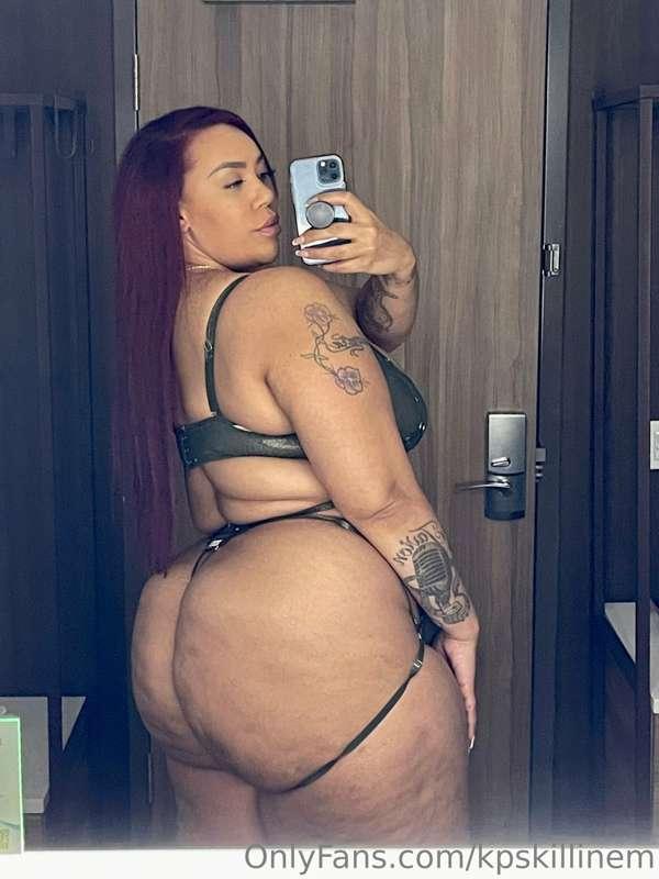 Heyyy y’all I’m back. Shooting content today in New York 💋 s..