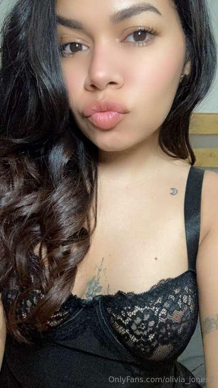 would you give me a kiss now?🤭❤️