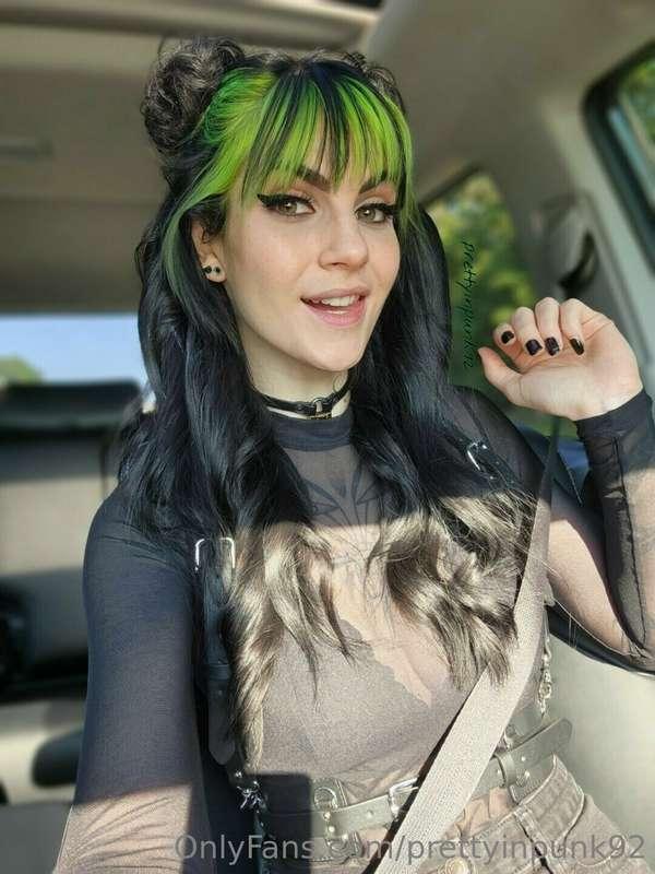 *HEADING TO FETCON!* My first fetish convention and i couldn..