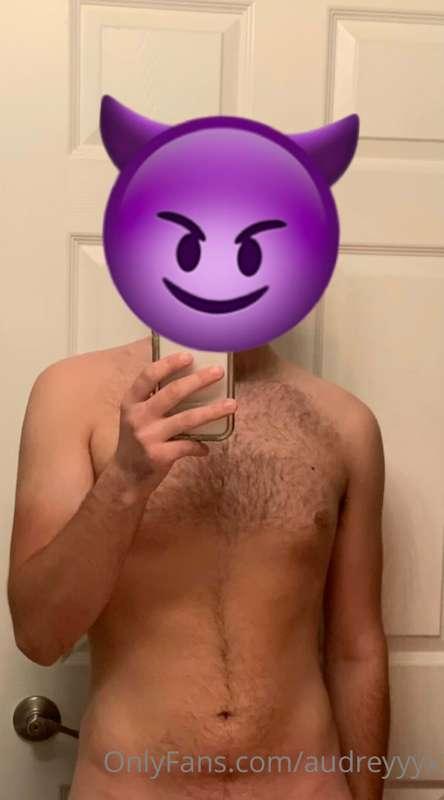 Go subscribe to my good friend @mikeyb1767 for FREE! He’s so..