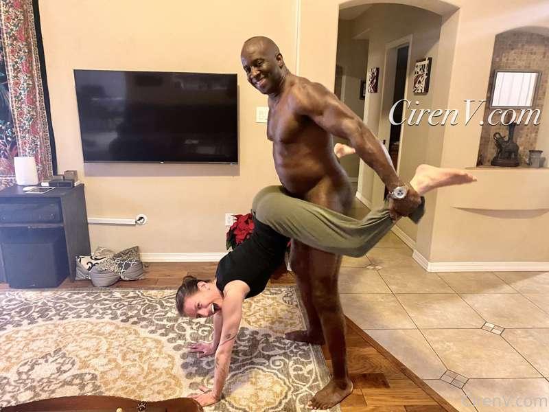 Ciren having fun with @dfwknight  just now. They are heading..