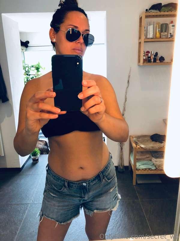 do you like my sunglasses?😎 if you want to see more...@secre..