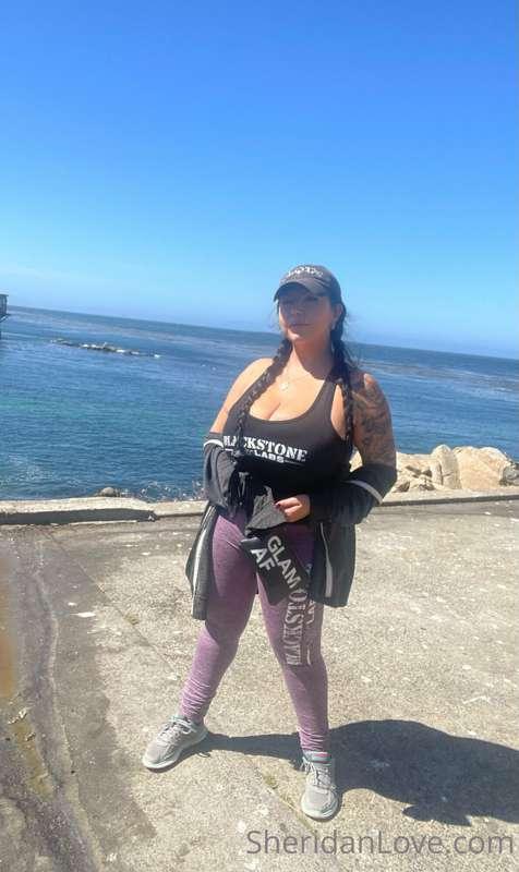 Itty bitty me and the huge pacific ass ocean 🌊🐟🐙🐳